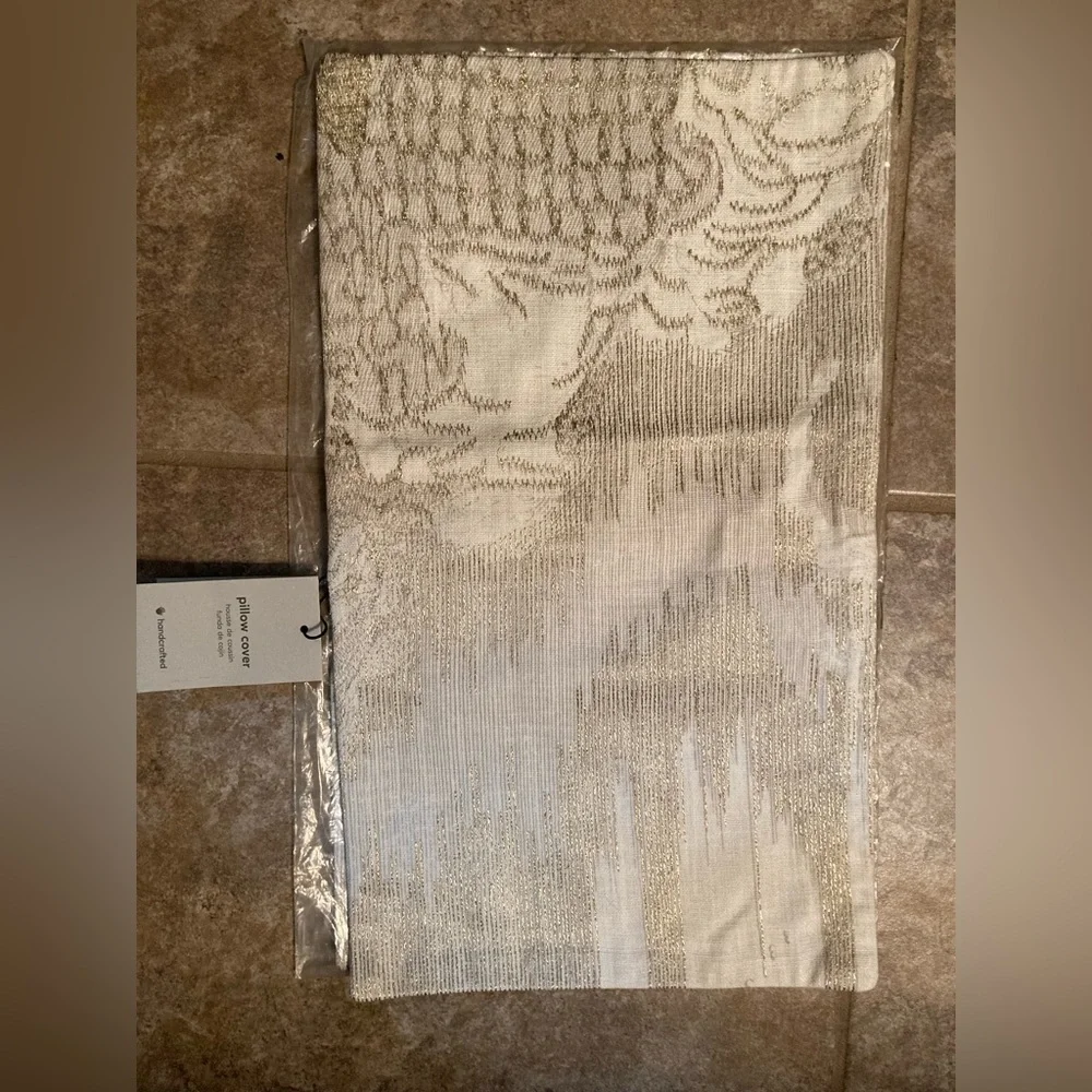 West Elm Cotton Linen Cream+Metallic Embroidered Pillow Covers NEW 12X21